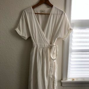 UO Gabrielle Linen Wrap Midi Dress